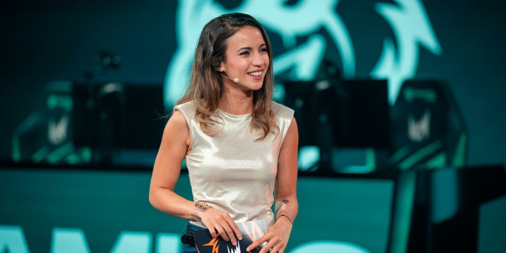 laure valée - esport franceinfo