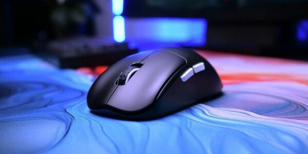 CHERRY XTRFY lance les souris gaming sans fil hautes performances M64 et M68