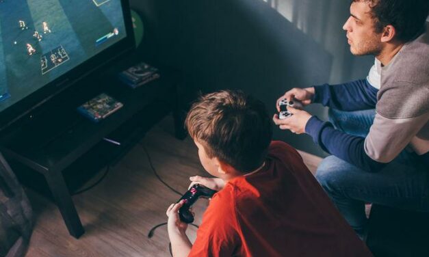 Jeux hybrides au Québec : quand tradition et technologie se rencontrent autour de la table