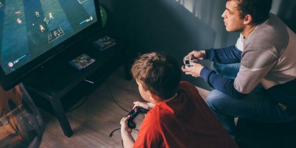 Jeux hybrides au Québec : quand tradition et technologie se rencontrent autour de la table