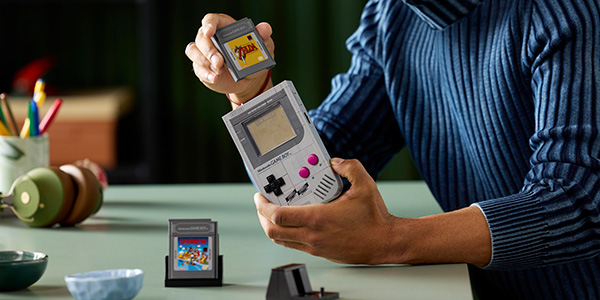 LEGO et Nintendo dévoilent la LEGO Game Boy